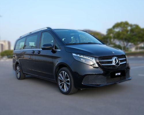 mercedes v class rental in UAE